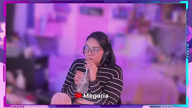 Snapshot of MegariaB chatting on February 6, 2026, 4:52 am MegariaB online show from February 6, 2026, 4:52 am