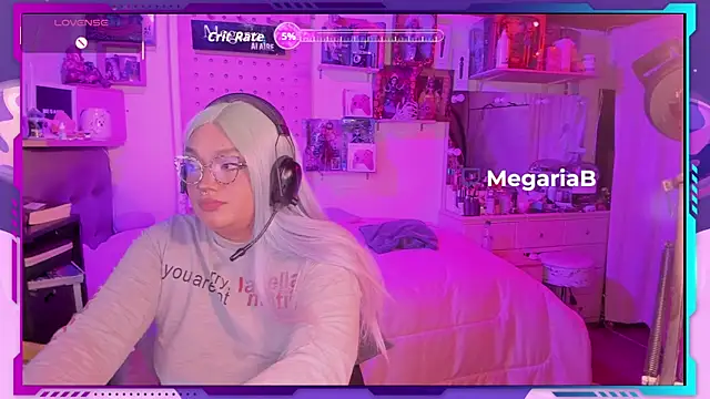 MegariaB online show from October 20, 2025, 4:25 am