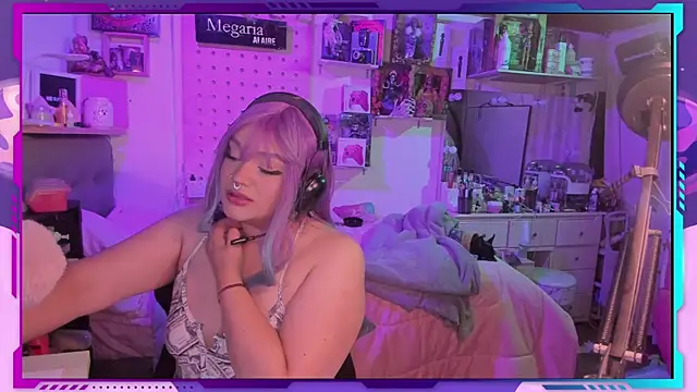 MegariaB online show from October 9, 2025, 4:02 am