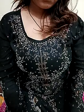 Snapshot of Dayna-36 chatting on November 14, 2025, 3:37 pm Dayna-36 online show from November 14, 2025, 3:37 pm