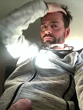 TB1977DK online show from January 11, 2026, 12:12 pm