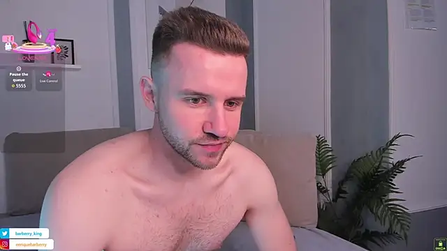 EnriqueBarberry online show from March 21, 2026, 6:36 am