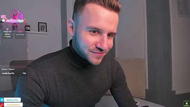 EnriqueBarberry online show from December 19, 2025, 6:16 am