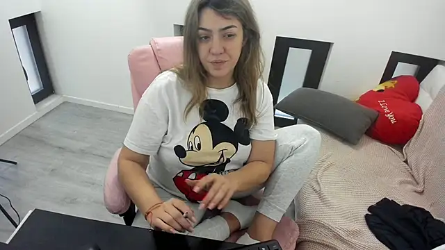 Dyana Kaylinn online show from March 30, 2026, 4:36 am