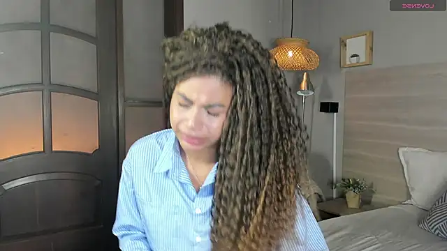 nayah   online show from February 28, 2026, 7:57 pm