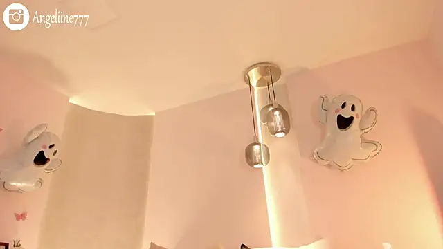 Snapshot of angeline-777 chatting on October 31, 2025, 1:19 pm angeline-777 online show from October 31, 2025, 1:19 pm