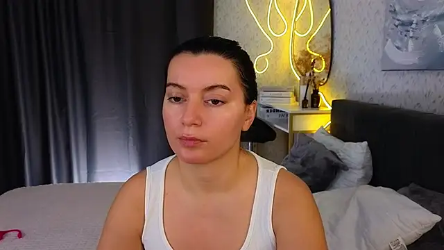 YourSweetDream  online show from February 6, 2025, 8:18 am