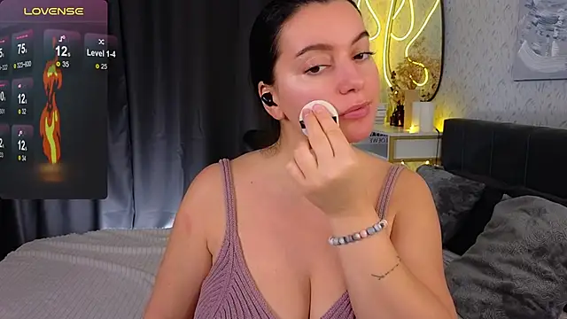 YourSweetDream  online show from February 22, 2025, 8:18 am