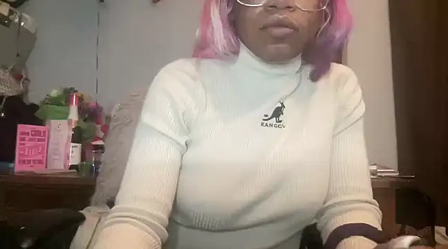 Snapshot of MommyConfident chatting on February 22, 2025, 7:45 am MommyConfident online show from February 22, 2025, 7:45 am