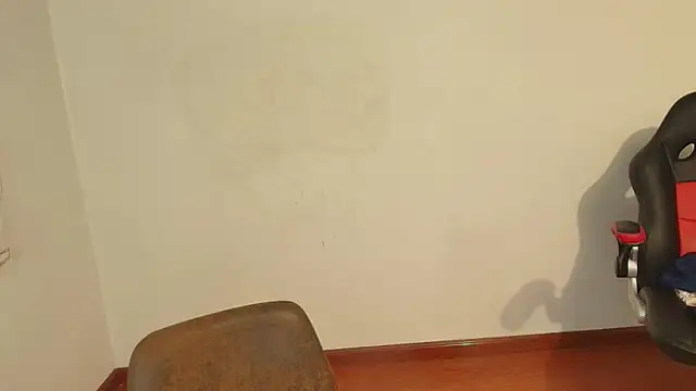 samy jonnes  online show from December 4, 2025, 12:53 am