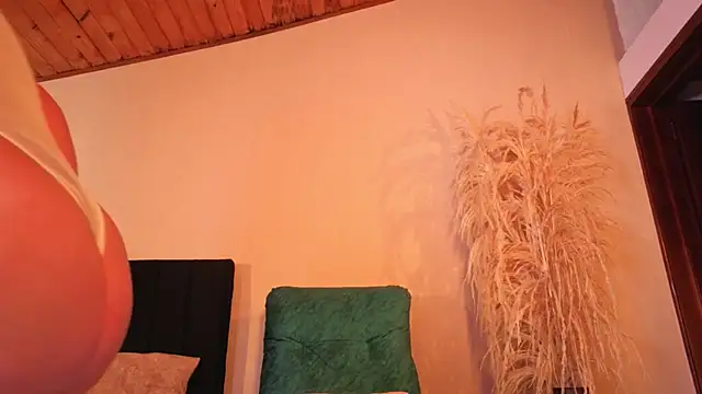 Devil Sara online show from October 25, 2025, 1:01 pm