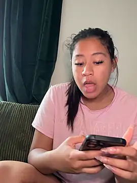 Snapshot of VanessaBling chatting on February 3, 2026, 4:12 pm VanessaBling online show from February 3, 2026, 4:12 pm