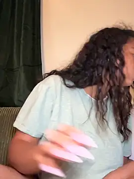 VanessaBling online show from April 9, 2026, 12:56 am