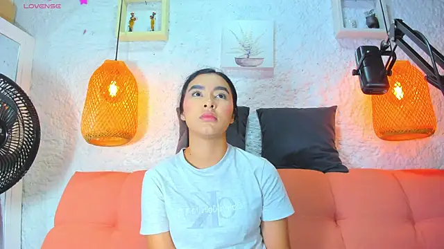 emiily s online show from October 6, 2025, 12:06 pm