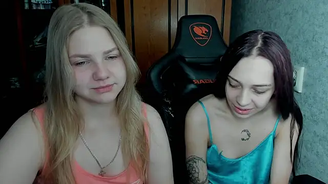Snapshot of Rachel_Sharp chatting on October 1, 2025, 4:39 am Rachel Sharp online show from October 1, 2025, 4:39 am