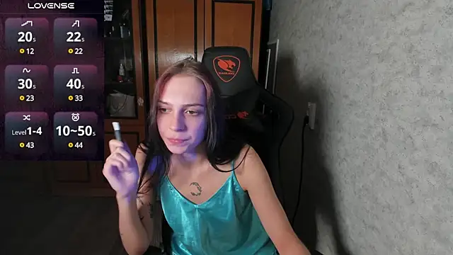 Snapshot of Rachel_Sharp chatting on December 3, 2024, 1:17 pm Rachel Sharp online show from December 3, 2024, 1:17 pm