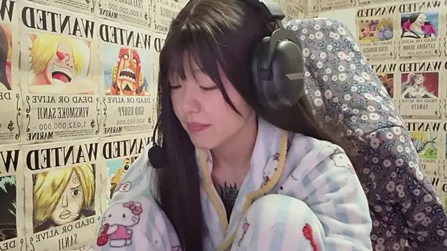 Snapshot of SNAKEgirlQAQ chatting on September 23, 2025, 6:15 pm SNAKEgirlQAQ online show from September 23, 2025, 6:15 pm