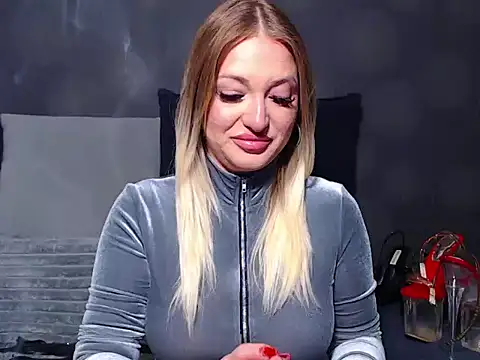 Snapshot of GodessJulia chatting on May 3, 2026, 7:57 am GodessJulia online show from May 3, 2026, 7:57 am