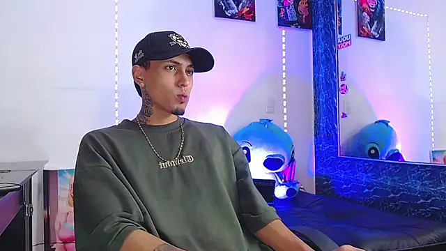 Liam lee online show from November 14, 2025, 2:54 pm