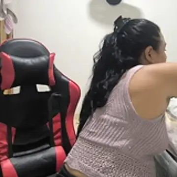 Francesca ferrari online show from January 18, 2026, 12:25 am