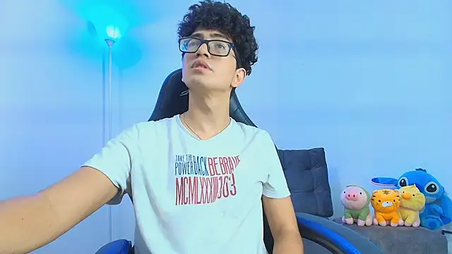 TylerWhite  online show from November 14, 2025, 3:32 am