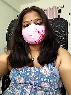 Lovely-Rose143 online show from February 6, 2025, 3:41 pm