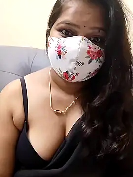 Lovely-Rose143 online show from January 11, 2025, 4:36 pm