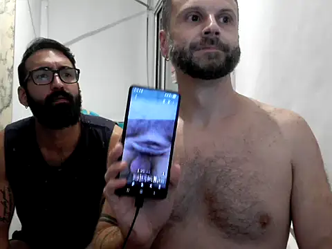 Snapshot of fernandofpf chatting on October 6, 2025, 12:12 am fernandofpf online show from October 6, 2025, 12:12 am