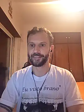 Snapshot of fernandofpf chatting on September 14, 2025, 2:45 am fernandofpf online show from September 14, 2025, 2:45 am