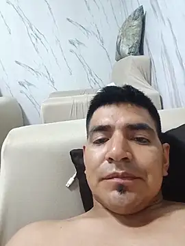 Snapshot of latino17 chatting on March 3, 2026, 3:13 am latino17 online show from March 3, 2026, 3:13 am