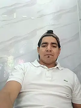 Snapshot of latino17 chatting on November 29, 2025, 6:02 am latino17 online show from November 29, 2025, 6:02 am