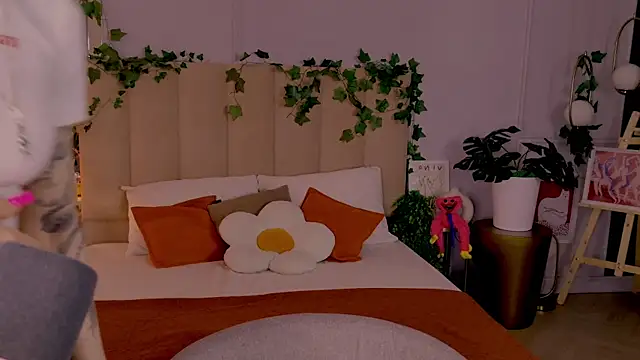 Meow Nancy online show from June 15, 2026, 5:07 am