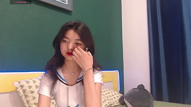 Shy Kira online show from June 14, 2026, 9:54 am