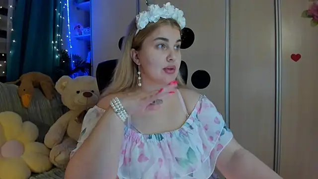 Snapshot of CoraSwon chatting on March 1, 2026, 4:51 pm CoraSwon online show from March 1, 2026, 4:51 pm