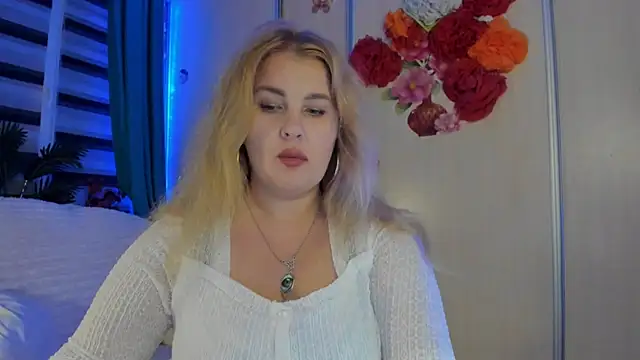 CoraSwon online show from October 17, 2025, 5:59 pm