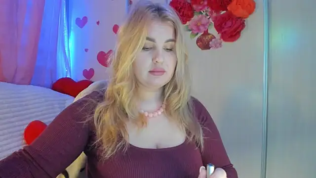 CoraSwon online show from March 2, 2025, 6:57 pm