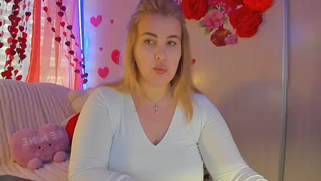 CoraSwon online show from February 26, 2025, 7:34 am