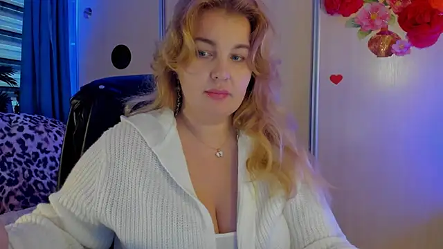 CoraSwon online show from November 29, 2025, 9:42 am