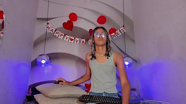 Maxim-Walker online show from February 21, 2025, 5:56 am