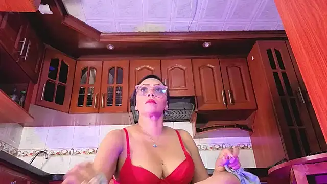 AmberNix online show from April 21, 2026, 1:39 pm