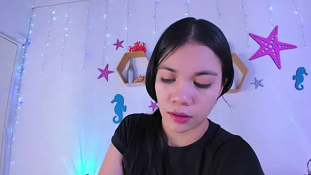 Emiily Parkerr online show from October 29, 2025, 3:16 am