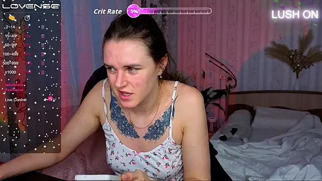 Snapshot of Bella__Swoon chatting on February 10, 2026, 2:43 am Bella Swoon online show from February 10, 2026, 2:43 am