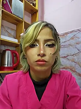 avery fox online show from March 4, 2025, 9:32 pm