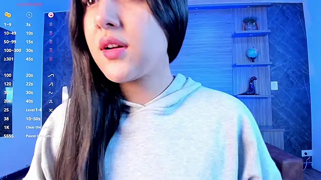 paulina sweett  online show from October 14, 2025, 12:17 pm