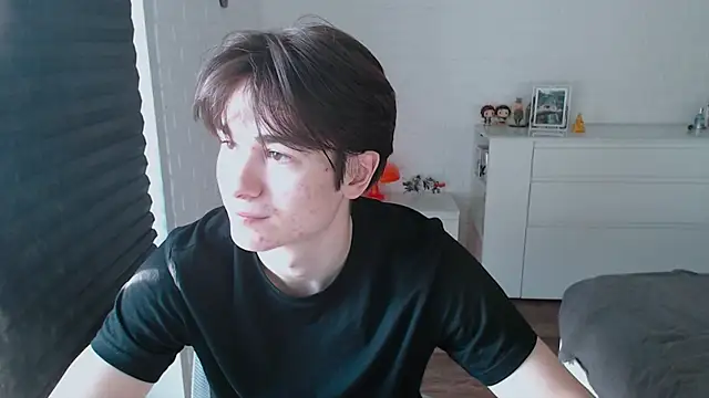 Snapshot of MarkusDean chatting on October 10, 2025, 11:44 am MarkusDean online show from October 10, 2025, 11:44 am