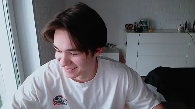 Snapshot of MarkusDean chatting on October 17, 2025, 11:23 am MarkusDean online show from October 17, 2025, 11:23 am