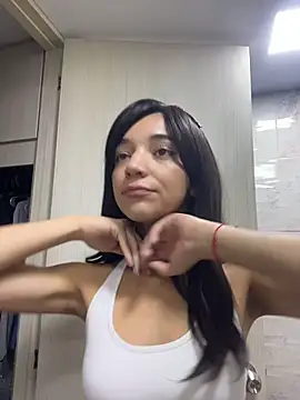 uniquerossie online show from March 1, 2026, 8:47 am