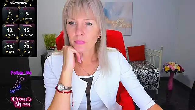 Snapshot of Anita_Tayson chatting on October 15, 2025, 6:11 am Anita Tayson online show from October 15, 2025, 6:11 am