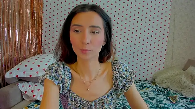 crystalnut online show from February 17, 2025, 3:47 am