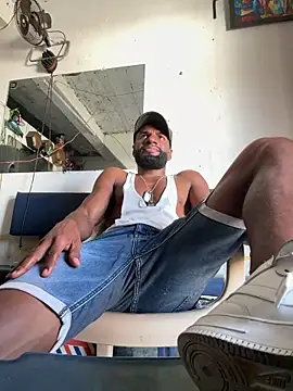 BL4CKBUNY online show from February 12, 2025, 9:01 pm